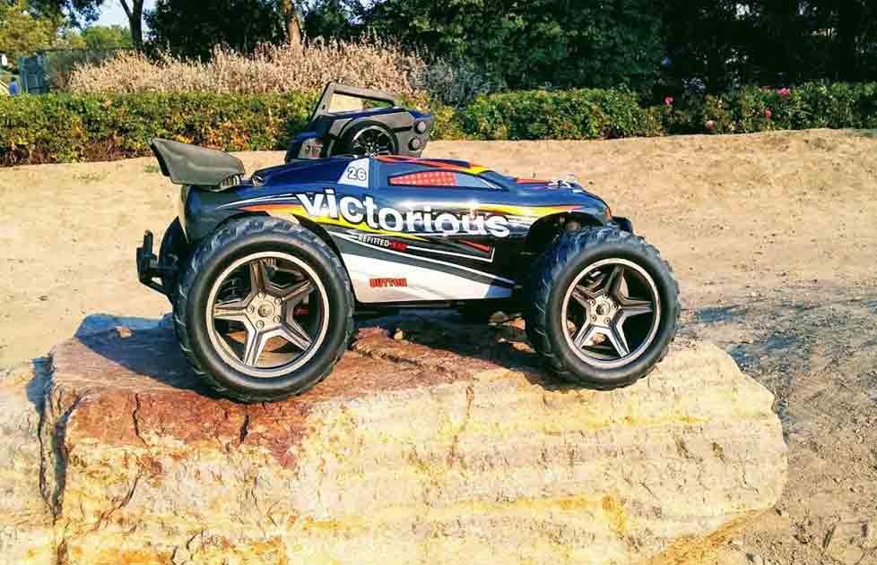 VICTORIOUS - Coche RC Truggy